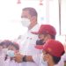 Antisipasi Dampak Asap Karhutla, Bupati Bantaeng Bagikan Masker kepada Siswa SD