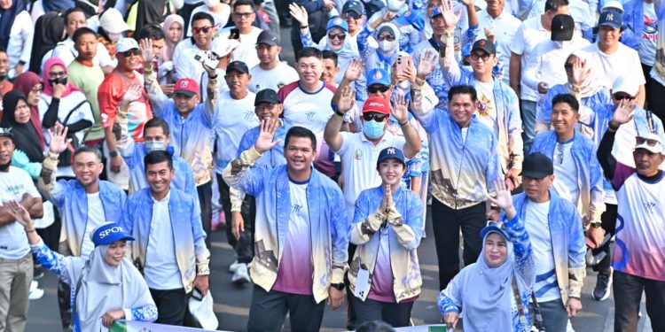 Bupati Bantaeng Ikuti Jalan Sehat Anti Mager HUT ke-357 Sulsel, Tampilkan Potensi Unggulan Daerah