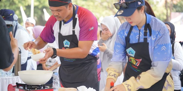 Lomba Masak HUT ke-357 Sulsel, Bupati Bantaeng dan Ketua TP PKK Sajikan Nasi Goreng Spesial