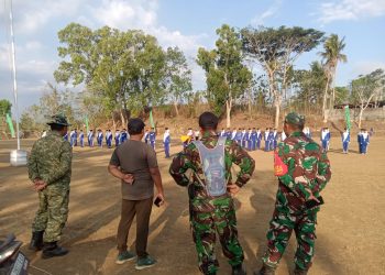 Jelang Hari Santri Nasional, Koramil 0818/31 Gedangan Matangkan Kesiapan Paskibraka Lewat Gladi Bersih