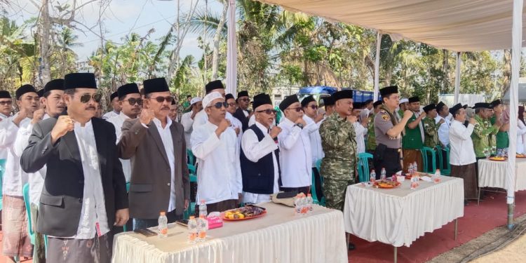 Ribuan Santri Padati Lapangan Rejosari, Camat Bantur Tekankan Penguasaan Teknologi dan Akhlak