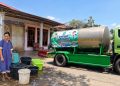 Krisis Air Bersih di Gajahrejo, Wakil Ketua DPRD Malang Abah Kholiq Salurkan Bantuan Tangki Air