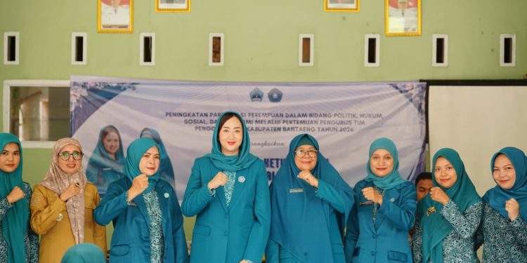 Ny. Gunya Paramasukhaputri Lantik Nur Asmi sebagai Ketua TP PKK Desa Pattallassang