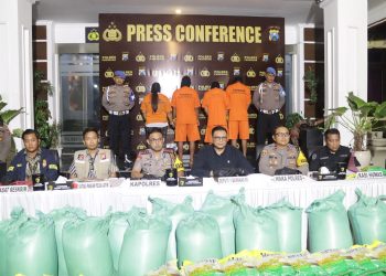 Polres Pasuruan Tangkap 4 Tersangka Dugaan Pengemasan Ulang Beras SPHP, 1.900 Sak Diamankan